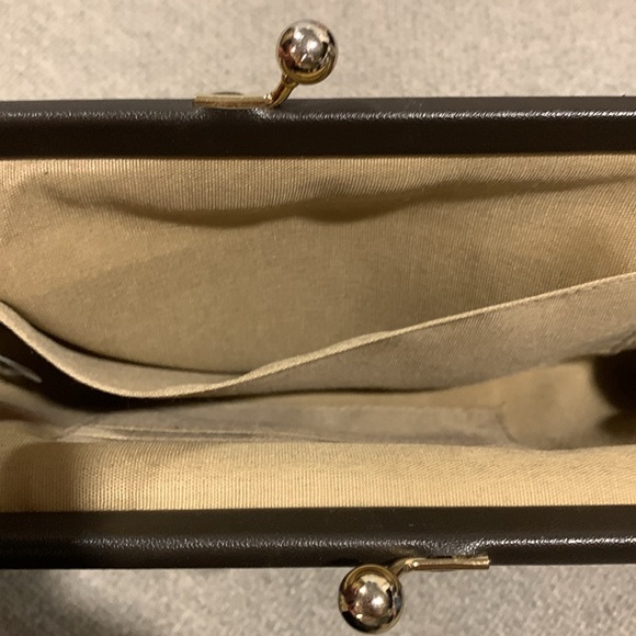 Liz Claiborne wallet, wristlet - Picture 5 of 6